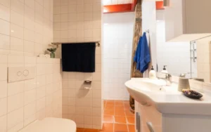 Badkamer met eigen sanitair